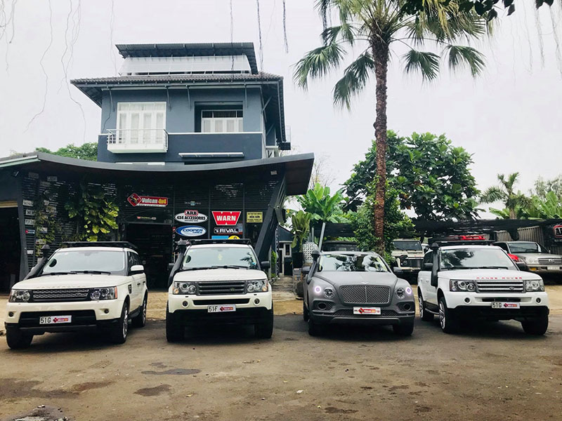 Độ ống thở cho SUV hạng sang - thú chơi dị của đại gia Việt